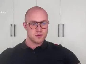 Chaturbate Live Sex Cam of wlademarbergs