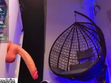 Chaturbate Sex Cam of ariavossx