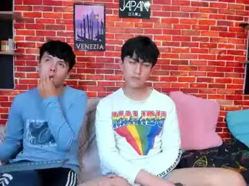 Chaturbate Free Porn Cam of hoot_boyss_