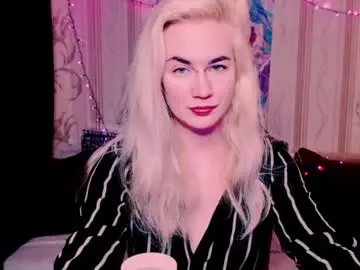 Chaturbate Best live sex cam show of carinfox