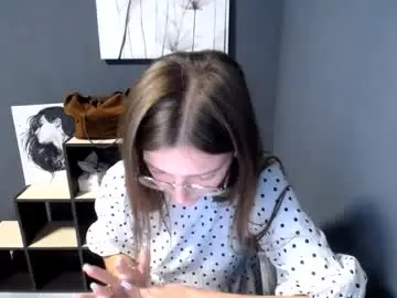 Chaturbate Nude Webcam of shining_pearl