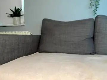 Chaturbate Live Sex Cam of lustfulcurvylady