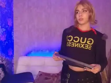 Chaturbate Sex Cam of pixy_20