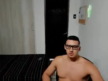 Chaturbate Adult Webcams of travis_bakerr