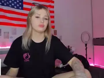 Chaturbate Adult Video Chat of krisi_myrr