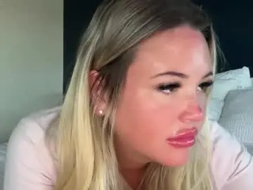 Chaturbate Watch Live Sex Cams of averybabyyx