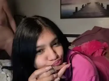 Chaturbate Live Sex of gigi_cookie_002