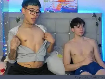 Chaturbate Live Sex Cam of jacks_hotter