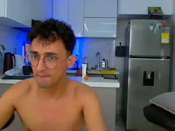 Chaturbate Best live sex cam show of twoboyshot24