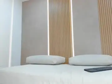 Chaturbate Adult Video Chat of emily_kovac