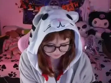 Chaturbate Live Sex Cam of lunaali
