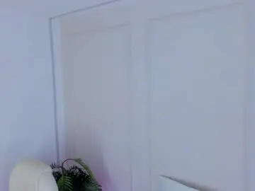 Chaturbate Live Sex Cam of mariapettit