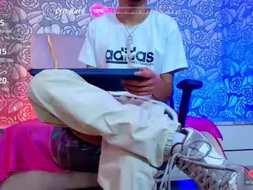 Chaturbate Free Live Porn of axel_tay1