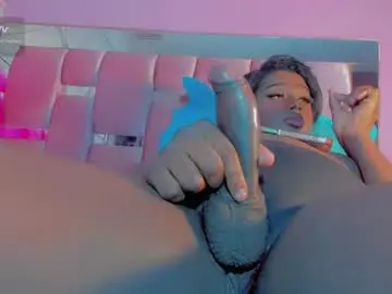 Chaturbate Best live sex cam show of hugemonsterblack