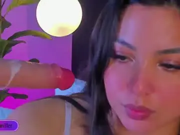 Chaturbate Live Sex Cam of lunamiller_01