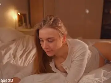 Chaturbate Nude Webcam of alexispeach