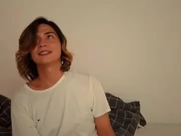 Chaturbate Live Sex Cam of skyamber8v2