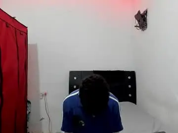 Chaturbate Live Sex of andrew_2811