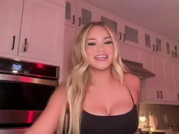 Chaturbate Free Porn Cam of ari_02