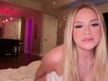 Chaturbate Live Sex of ari_02