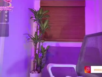 Chaturbate Live Sex of emmy_peach1