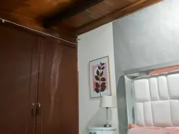 Chaturbate Adult Video Chat of ivonyross