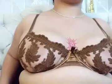 Chaturbate Free Porn Cam of mia_roux13