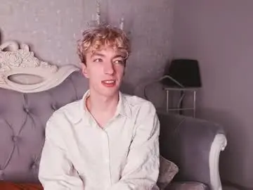 Chaturbate Sex Cam of trevorbenson