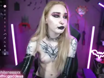 Chaturbate Live Sex Cam of amywhitenessxx