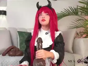Chaturbate Watch Live Sex Cams of mili_moon_