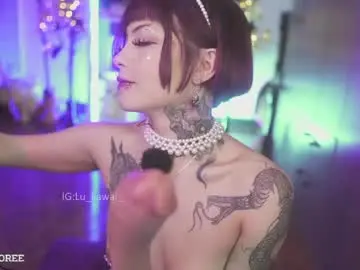 Chaturbate Live Sex Cam of pinkloly69