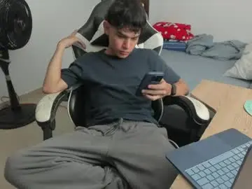 Chaturbate Sex Cam of ronaldmq20