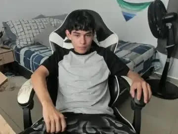 Chaturbate Nude Webcam of ronaldmq20