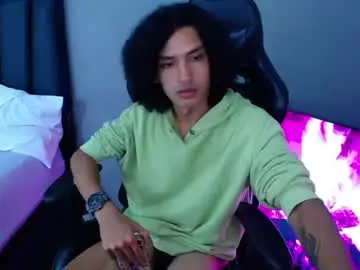 Chaturbate Free Live Porn of tayronx33