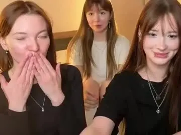 Chaturbate Live Sex Cam of _reverse_gang_