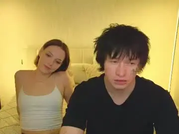 Chaturbate Live Sex Cam of _reverse_gang_