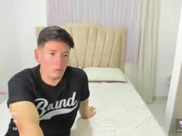 Chaturbate Adult Video Chat of ethanandzoe