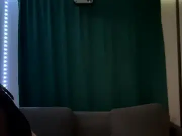 Chaturbate Live Sex Cam of lessiemccoyle