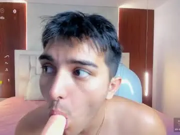 Chaturbate Live Sex Cam of archie_77