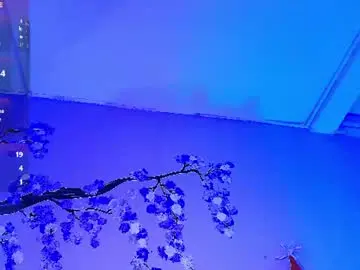 Chaturbate Watch Live Sex Cams of nikibrice