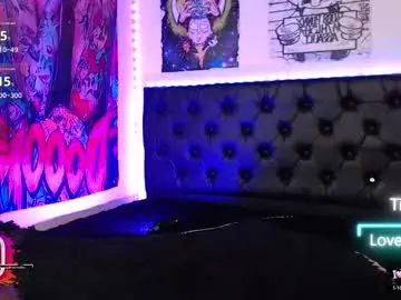 Chaturbate Adult Video Chat of skyler__blue4