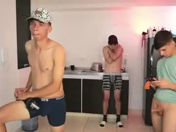 Chaturbate Watch Live Sex Cams of sexyskinnynaksu
