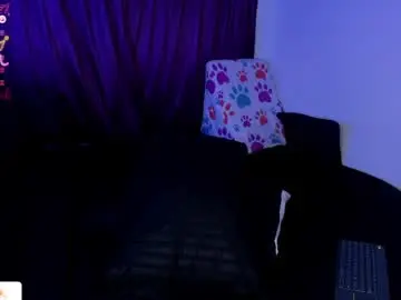 Chaturbate Free Porn Cam of shairaclark_