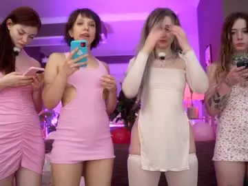 Chaturbate Live Sex Cam of sunnyfia