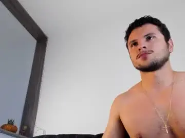 Chaturbate Best live sex cam show of apoloklein_