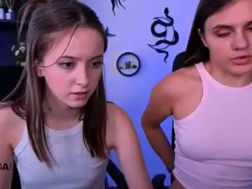 Chaturbate Live Sex Cam of chloe_ley
