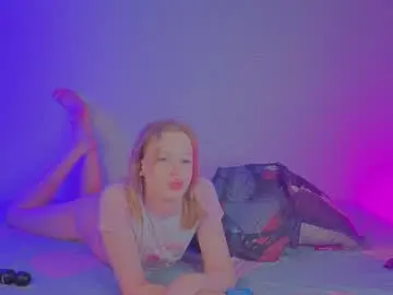 Chaturbate Live Sex Cam of oliviaapink