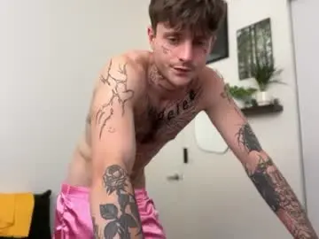 Chaturbate Live Sex Cam of prettyboyszn