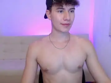 Chaturbate Nude Webcam of adrian_morelli