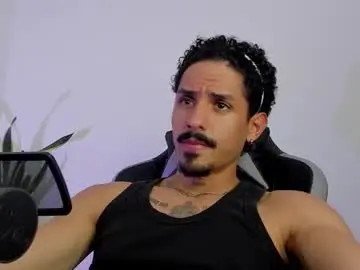 Chaturbate Live Sex Cam of lukeetaylor_